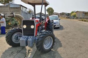 MASSEY FERGUSON 4WD 240